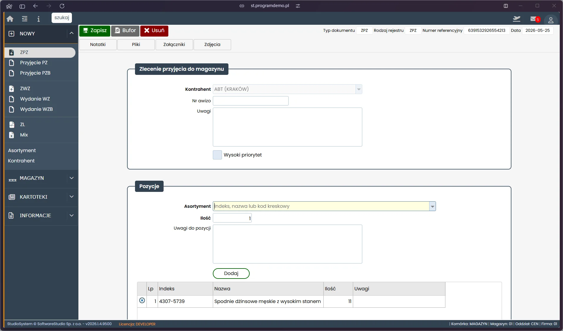 WMS - ZPZ zlecenie przyjęcia z pozycjami Studio WMS.net - formularz ZPZ z pozycją zlecenia przyjęcia: asortyment spodnie dżinsowe, wybrany kontrahent, ilość 11